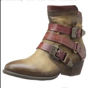 MJUS Perth Ankle Boots 40/9 Leather Biker Buckle Harness Western Moto